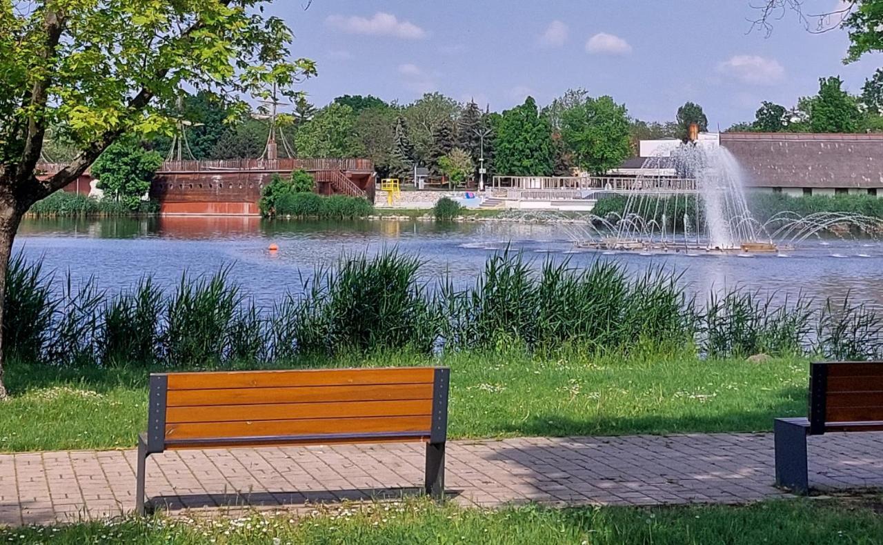Sunshine Resort Apartment Hajduszoboszlo Luaran gambar